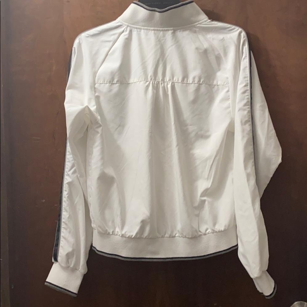 SALE 🔥Puma zip up cute jacket - Picture 2 of 12